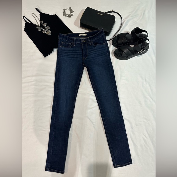 711 LEVIS - Picture 1 of 6